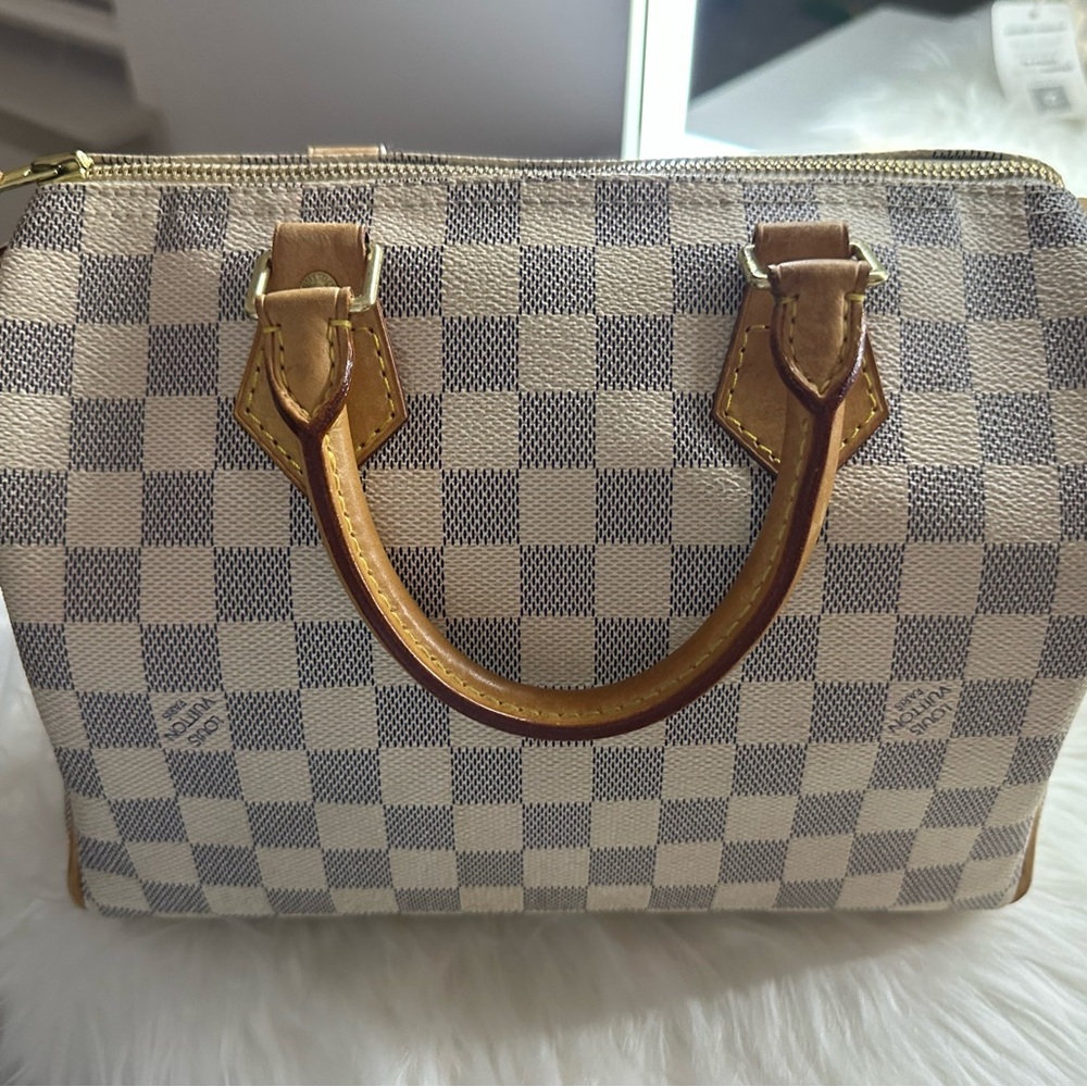 Louis Vuitton speedy 25